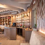 Hotel Ambassador
