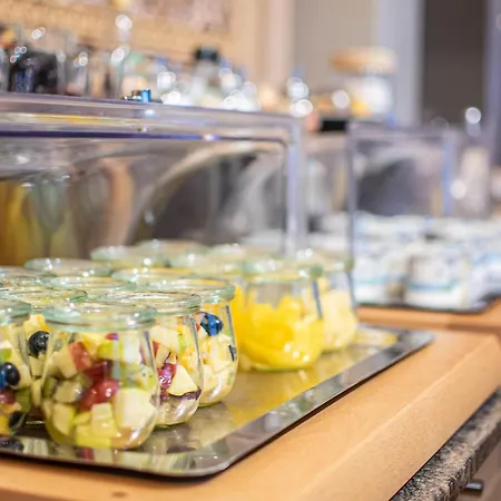 ホテル Ambassador 3*