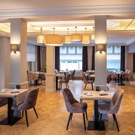 Hotell Ambassador De Panne