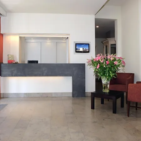 호텔 Ambassador 3*